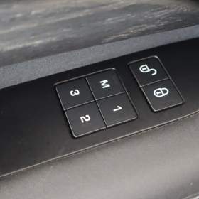 Foto inzerátu Land Rover Discovery 3.0 Td6