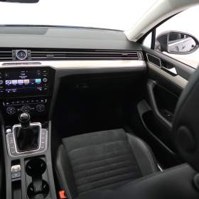 Foto inzerátu Volkswagen Passat 2.0 TDI