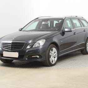Foto inzerátu Mercedes-Benz Třídy E E 350 CDI 4MATIC