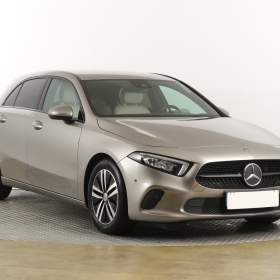 Mercedes- Benz Třídy A A 180 / 19532394
