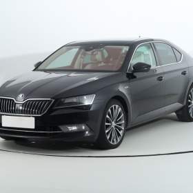 Foto inzerátu Škoda Superb 2.0 TSI