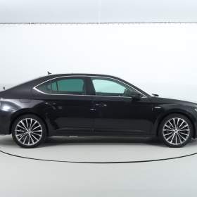 Foto inzerátu Škoda Superb 2.0 TSI