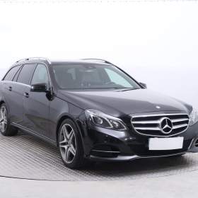Mercedes- Benz Třídy E E 220 CDI / 19534099