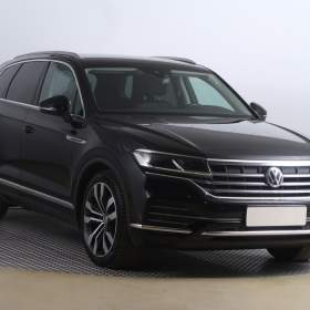 Foto inzerátu Volkswagen Touareg 3.0 TDI