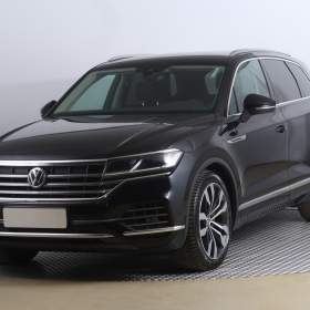 Foto inzerátu Volkswagen Touareg 3.0 TDI