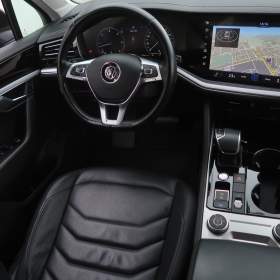 Foto inzerátu Volkswagen Touareg 3.0 TDI