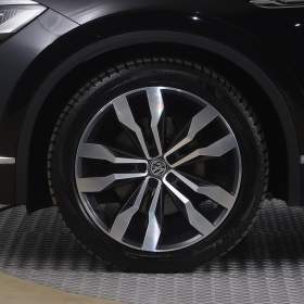 Foto inzerátu Volkswagen Touareg 3.0 TDI