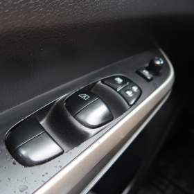 Foto inzerátu Nissan Navara 2.3 dCi