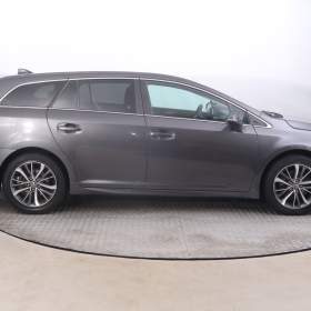 Foto inzerátu Toyota Avensis 2.0 D-4D