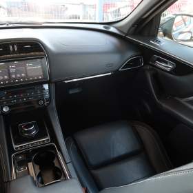 Foto inzerátu Jaguar F-Pace 20d AWD