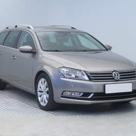 Volkswagen Passat 2.0 TDI / 19541719
