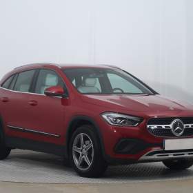 Mercedes- Benz GLA GLA 180 / 19542997