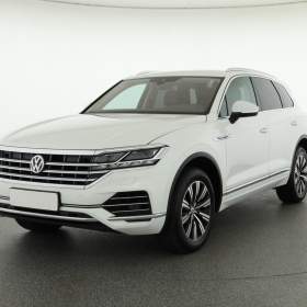 Foto inzerátu Volkswagen Touareg 3.0 TDI