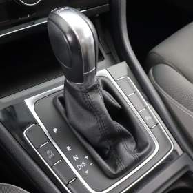 Foto inzerátu Volkswagen Golf 2.0 TDI