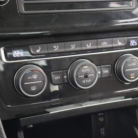 Foto inzerátu Volkswagen Golf 2.0 TDI