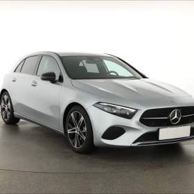 Mercedes- Benz Třídy A A 180 / 19551844