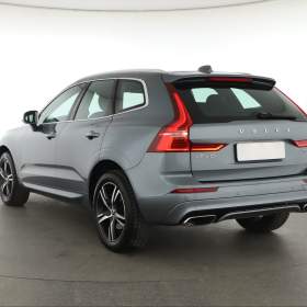 Foto inzerátu Volvo XC60 T5 AWD