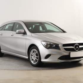 Mercedes- Benz CLA 180 / 19553751