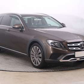 Mercedes- Benz Třídy E E 220 d 4MATIC / 19555639