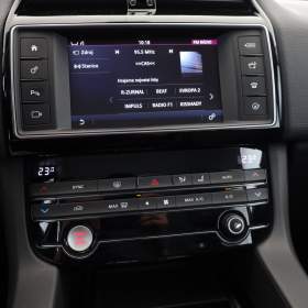 Foto inzerátu Jaguar F-Pace 20d AWD