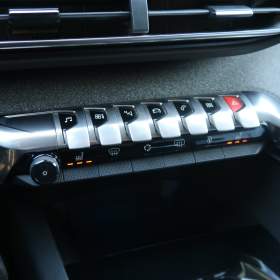 Foto inzerátu Peugeot 3008 1.6 BlueHDi