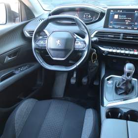 Foto inzerátu Peugeot 5008 1.5 BlueHDi