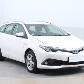 Toyota Auris Hybrid / 19556546