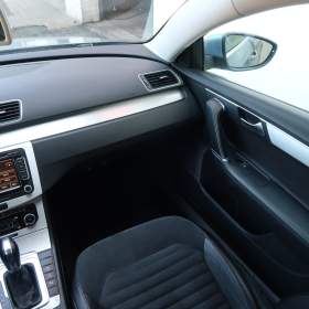 Foto inzerátu Volkswagen Passat 2.0 TDI