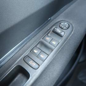 Foto inzerátu Peugeot 3008 1.6 HDi