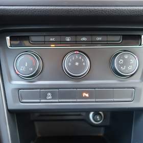 Foto inzerátu Volkswagen Touran 1.6 TDI