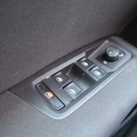 Foto inzerátu Volkswagen Touran 1.6 TDI