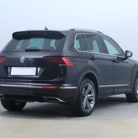 Foto inzerátu Volkswagen Tiguan 2.0 BiTDI