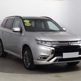 Mitsubishi Outlander 2.4 PHEV / 19557192