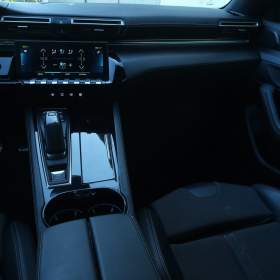 Foto inzerátu Peugeot 508 Hybrid 225