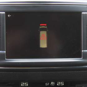 Foto inzerátu Peugeot Traveller 2.0 BlueHDi