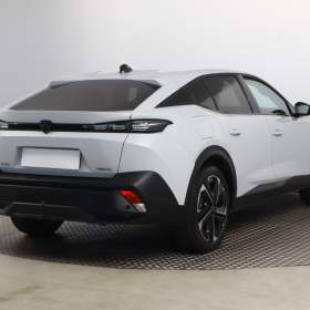 Foto inzerátu Peugeot 408 Hybrid 180