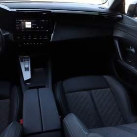 Foto inzerátu Peugeot 408 Hybrid 180