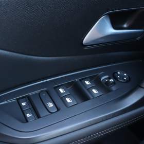 Foto inzerátu Peugeot 408 Hybrid 180