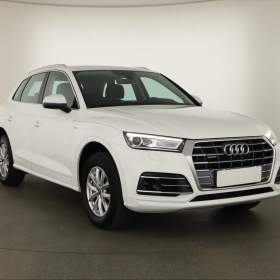 Audi Q5 50 TFSI e / 19558366