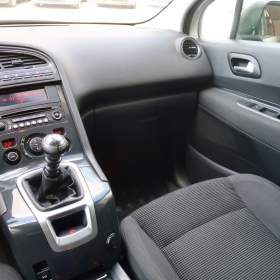 Foto inzerátu Peugeot 5008 2.0 HDI