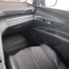 Foto inzerátu Peugeot 3008 1.2 PureTech