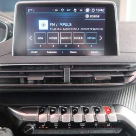 Foto inzerátu Peugeot 3008 1.2 PureTech