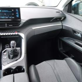 Foto inzerátu Peugeot 5008 PureTech 130