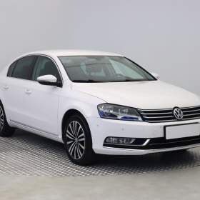 Volkswagen Passat 2.0 TDI / 19560117