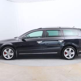 Foto inzerátu Volkswagen Passat 2.0 TDI