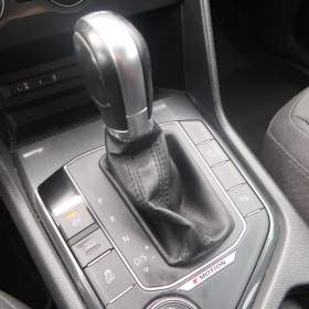 Foto inzerátu Volkswagen Tiguan 2.0 BiTDI