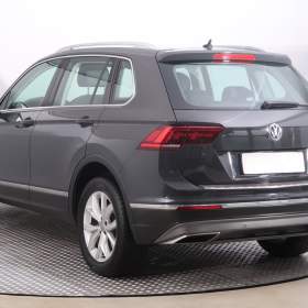 Foto inzerátu Volkswagen Tiguan 2.0 BiTDI