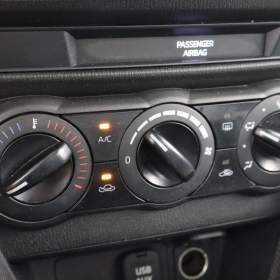 Foto inzerátu Mazda 2 1.5 16V