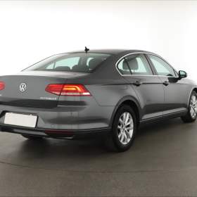 Foto inzerátu Volkswagen Passat 2.0 TDI