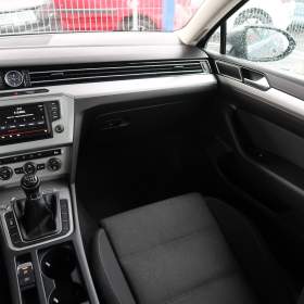 Foto inzerátu Volkswagen Passat 2.0 TDI